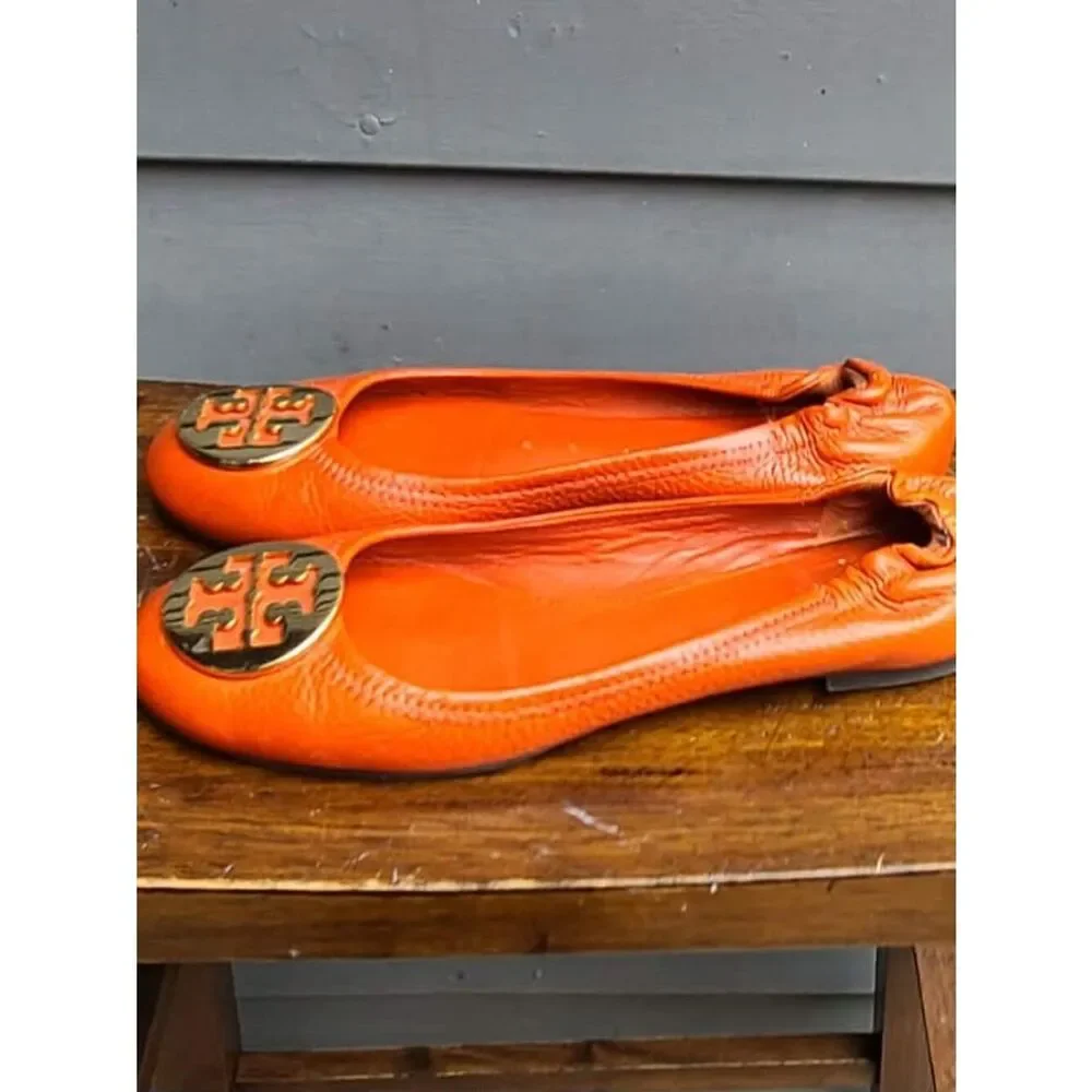 Tory Burch Orange Leather Minnie Ballet Flat Gold Logo size 8